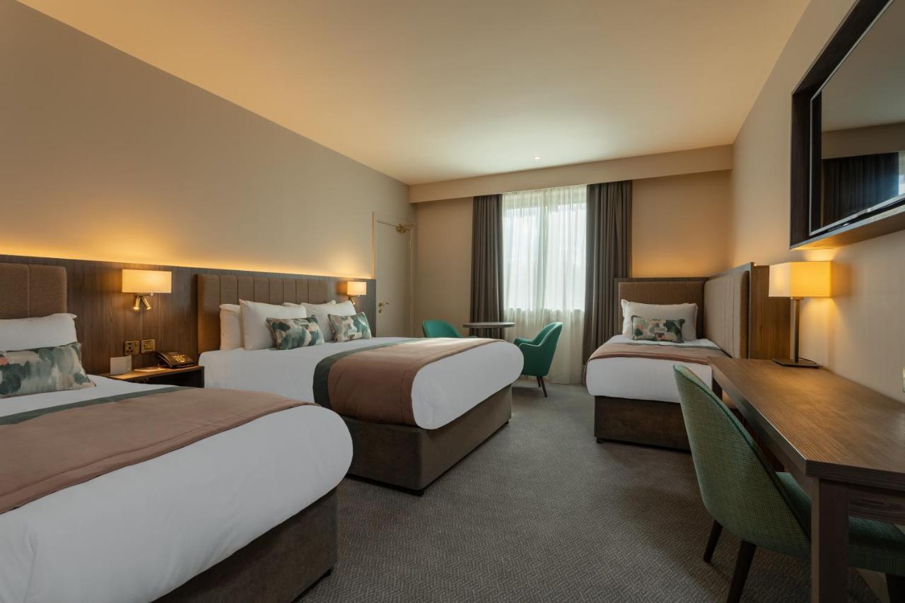 Mcwilliam Park Hotel Claremorris Extérieur photo