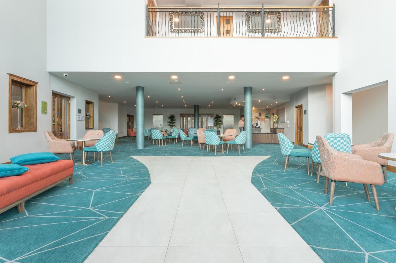 Mcwilliam Park Hotel Claremorris Extérieur photo