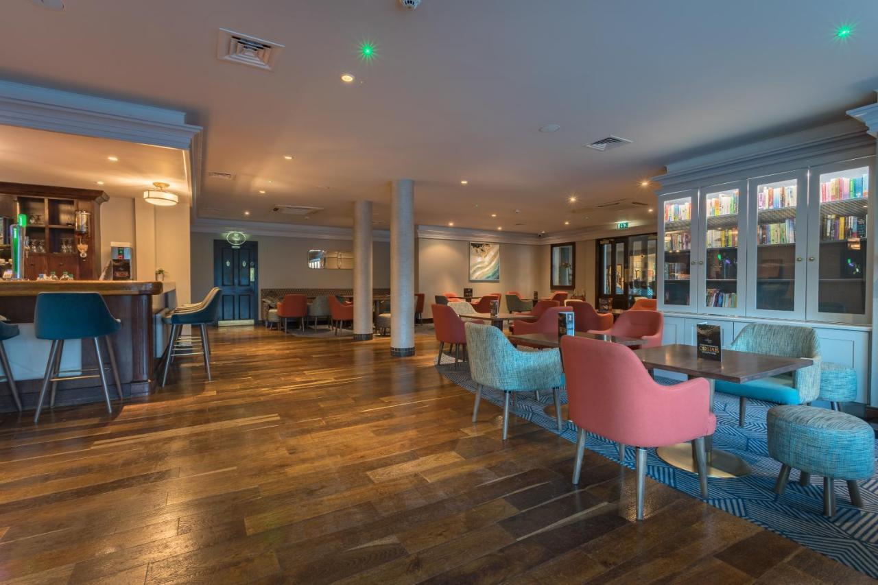 Mcwilliam Park Hotel Claremorris Extérieur photo